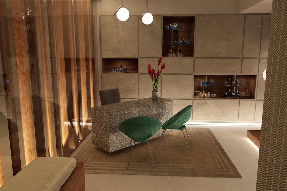 Отель Palazzo Doglio Кальяри Экстерьер фото A 3D rendering of a kitchen